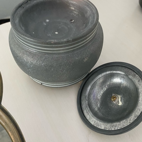 Vintage Powder Puff Trinket Music Box - Picture 4 of 9